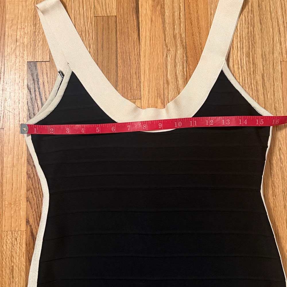 Herve Leger Gwyneth Bandage Dress, size large - Picture 6 of 8